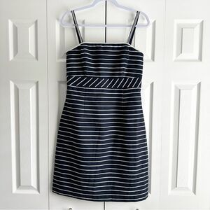 Vineyard Vines Ocean Blvd Navy and White Striped Sleeveless Dress Size Medium?